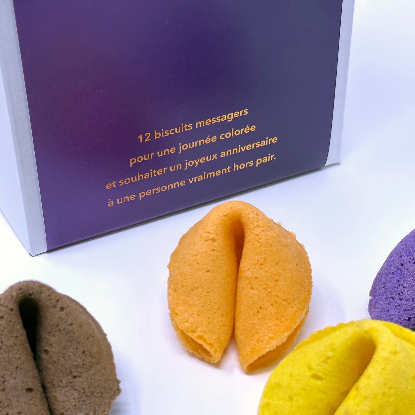 Joyeux Anniversaire! Boîte de 12 biscuits messagers pour dire bonne fête!