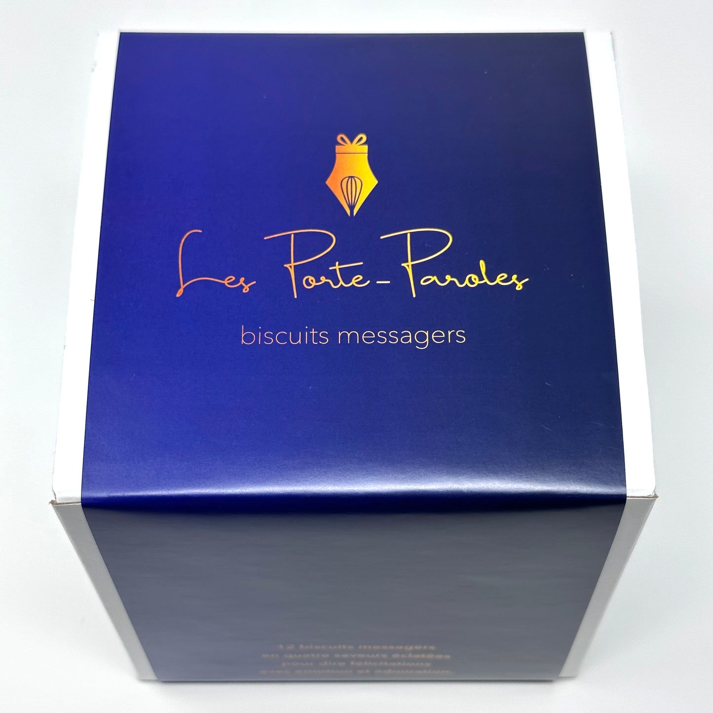 Boîte de 12 biscuits messagers pour félicitations